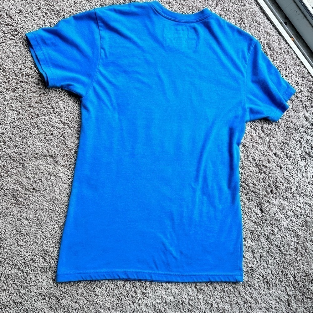 Euc Women’s “Girls Who Powerlift” brand T shirt size S - Picture 3 of 4